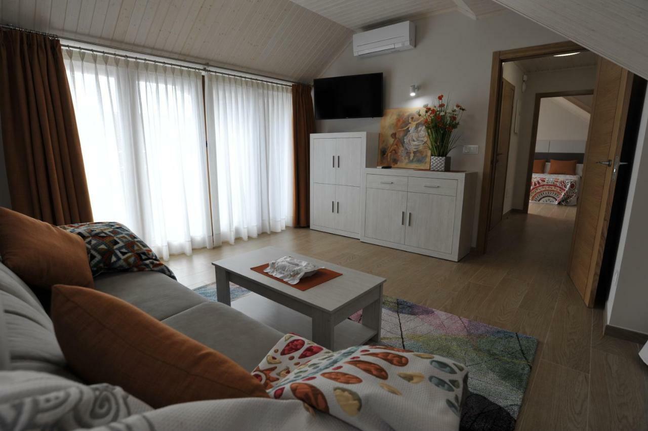 Apartamentos Playa Compostela 维拉加尔西亚·德·阿劳萨 外观 照片